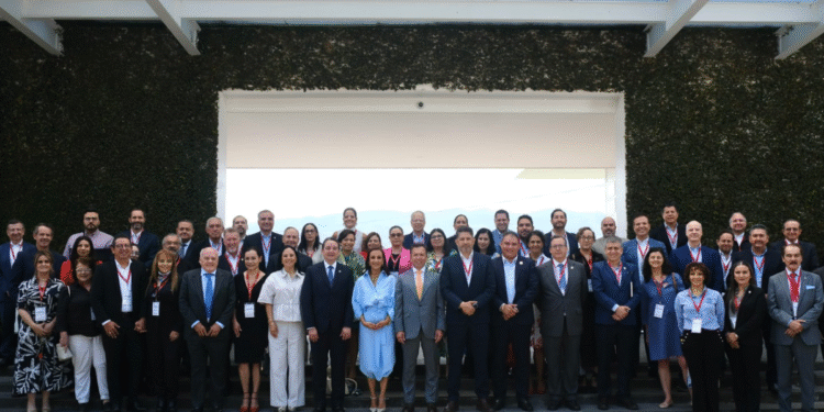 Realizan taller con liderazgos educativos rumbo a la construcción del programa estatal de Formación del Carácter, al estilo Jalisco