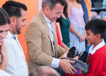 Encabeza Pablo Lemus Navarro, Gobernador de Jalisco, entrega de primeros paquetes escolares del programa ¡Listo Jalisco!, en Teuchitlán