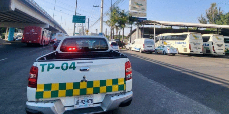Aplica SETRAN más de 2 mil infracciones en seis meses de operativo permanente en centrales camioneras