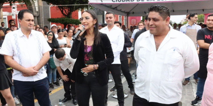 Gobierno de Tlaquepaque realiza la tradicional carrera de las y los meseros