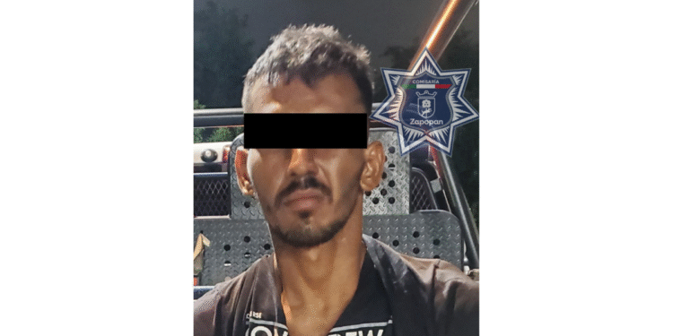 Detienen a hombre por conducir motocicleta con reporte de robo en Zapopan