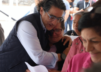 Gobierno de Zapopan entrega apoyos económicos a familias afectadas por las lluvias del 24 de junio