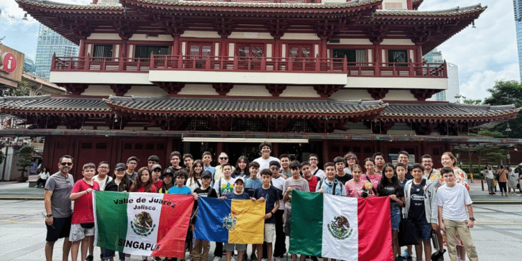 Hacen historia estudiantes jaliscienses en la Olimpiada Internacional de Matemáticas SIMOC 2025