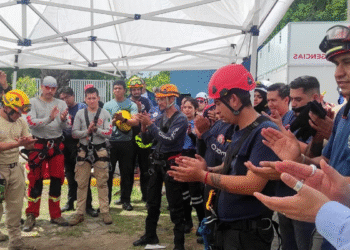 Certifican a 25 bomberos de Tlajomulco para rescate en espacios confinados