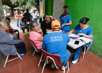 Atiende programa ‘Médicas y Médicos de Jalisco en tu Hogar’ a más de 20 mil personas durante el primer semestre de 2025