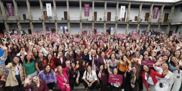 Red de Abogadas de las Mujeres construyen derechos y justicia: Presidenta Claudia Sheinbaum