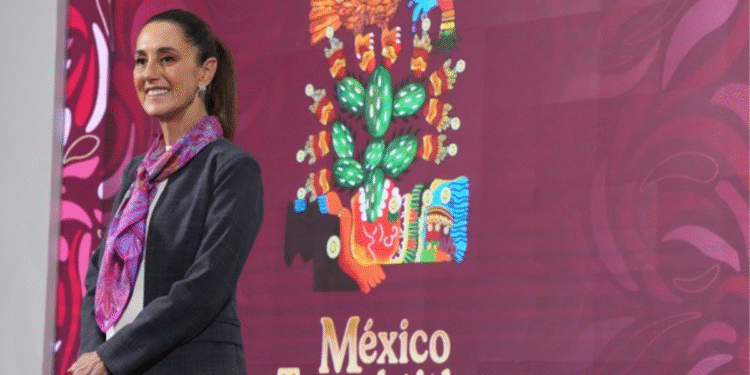 Gobierno de México y de la ciudad lanzan timbre postal conmemorativo “México Tenochtitlan. Siete Siglos de Legado de Grandeza”