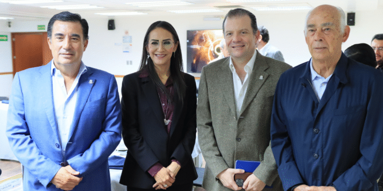 Sostiene Laura Imelda diálogo con integrantes de COPARMEX