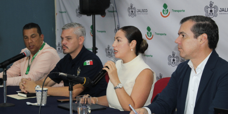 Realizan SETRAN y Municipio de Ocotlán acuerdos con transportistas para migrar al modelo Ruta – Empresa
