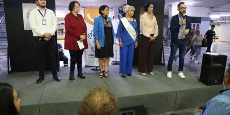 Inauguran DIF Jalisco y SITEUR actividades culturales de la Jornada Metropolitana de las Personas Adultas Mayores