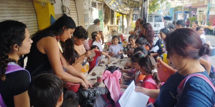 Impulsan talleres de barro para rescatar tradiciones en Tlaquepaque