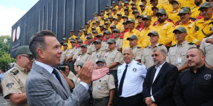 Encabeza Pablo Lemus, Gobernador del Estado, conmemoración del Día Nacional del Bombero en Jalisco