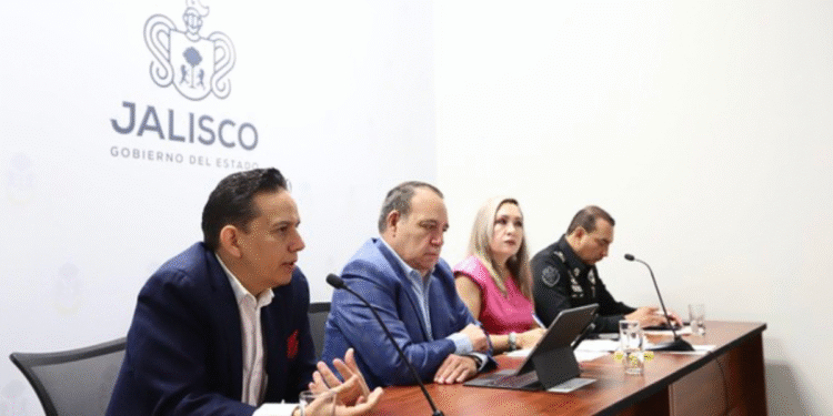 Atienden brigadas del IJCF a familias de personas desaparecidas en municipios del interior