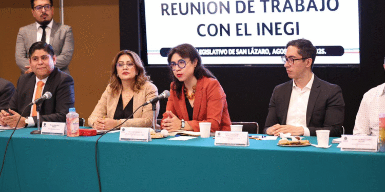 Presentan en San Lázaro encuesta de ingresos en los hogares