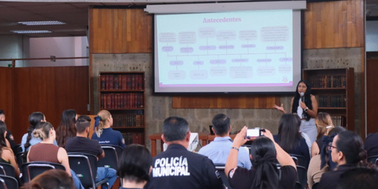 Capacita Consejo Estatal de Seguridad Pública a 17 municipios sobre protección de adolescentes madres y embarazadas