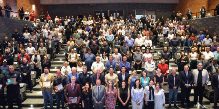 Gobierno de Zapopan reconoce al personal con 25, 30 y 35 años de trayectoria