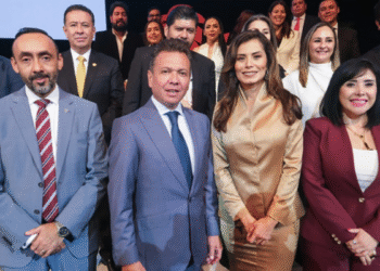 Asiste Pablo Lemus Navarro, Gobernador de Jalisco, a Primer Informe de Gobierno de Verónica Delgadillo García, Presidenta Municipal de Guadalajara