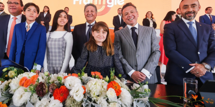 Acude Pablo Lemus, Gobernador de Jalisco, a Cuarto Informe de Gobierno de Juan José Frangie Saade, Presidente Municipal de Zapopan