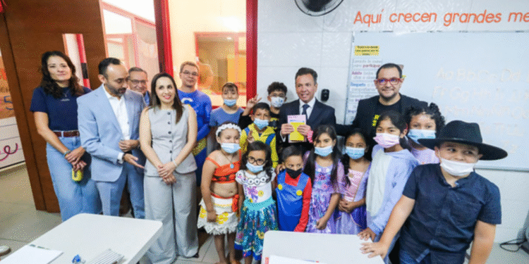 Asiste Pablo Lemus Navarro, Gobernador de Jalisco, a inauguración de la ‘Casa de los Invencibles’ de Nariz Roja A.C.