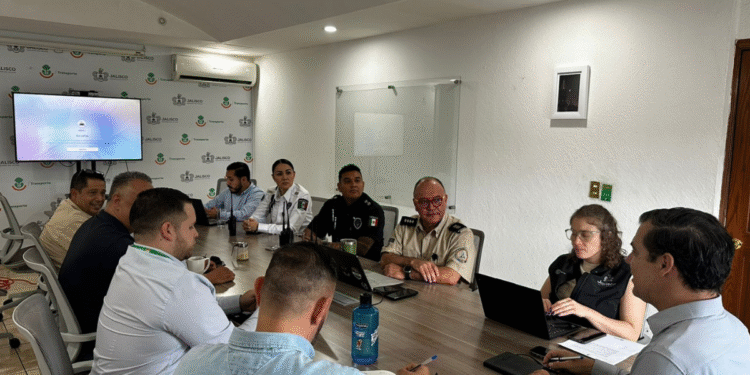 Avanza Protocolo de Prevención y Reacción de Operadores de Transporte Público en Casos de Inundación de Vialidades