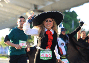 Cinco mil atletas participan en la carrera Por la Independencia