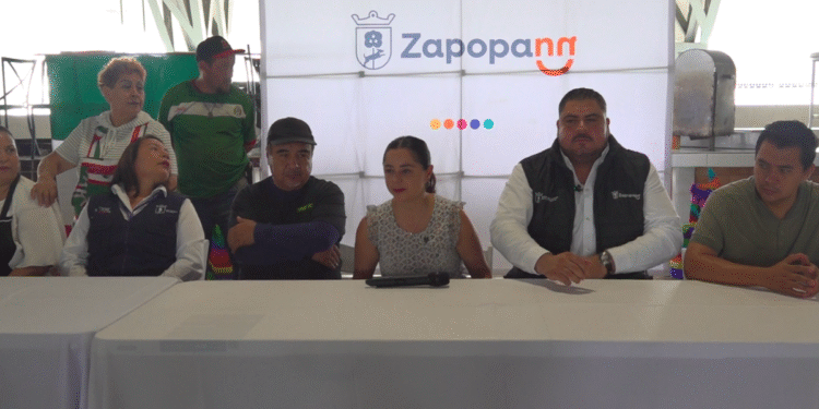 Gobierno de Zapopan inicia festejos patrios en el Mercado Atemajac y fortalece la cercanía con comerciantes