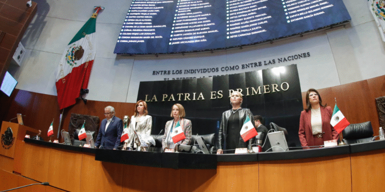 Senado fija posturas sobre política social del Primer Informe de Gobierno