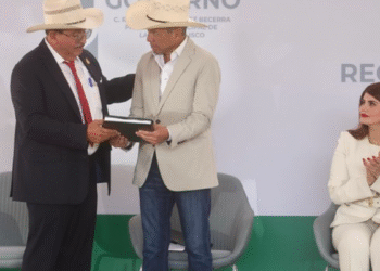 Asiste Pablo Lemus, Gobernador de Jalisco, a Primer Informe de Gobierno de Ricardo Hernández Becerra, Alcalde de La Barca