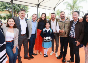 El programa Escuelas con Estrella transforma la primaria 15 de Mayo en Los Tulipanes