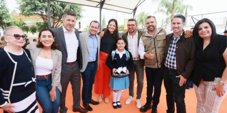 El programa Escuelas con Estrella transforma la primaria 15 de Mayo en Los Tulipanes
