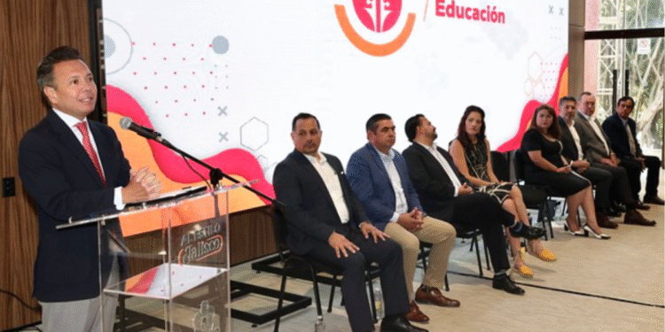 Presenta Pablo Lemus Navarro, Gobernador de Jalisco, Estrategia de Educación Media Superior al estilo Jalisco