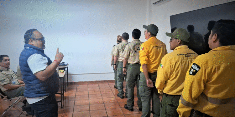 Capacita C5 Escudo Jalisco a brigadistas en radiocomunicación para fortalecer respuesta ante emergencias