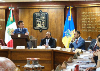 Acompaña Pablo Lemus, Gobernador de Jalisco, a Sergio Chávez, Presidente Municipal de Tonalá, en la presentación de su 4° Informe de Gobierno 