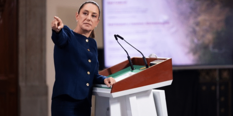 Anuncia Presidenta Claudia Sheinbaum inversión inicial de 10 mil mdp en apoyos directos a damnificados por las lluvias