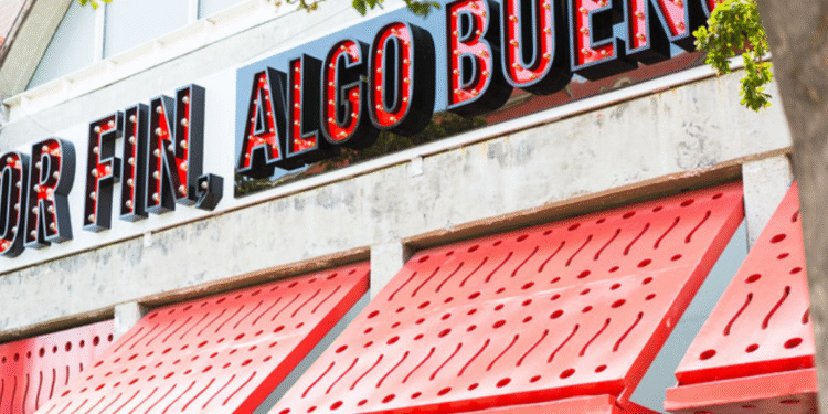 Octubre se vive con cine, talleres y arte contemporáneo en el MAZ y Estación MAZ