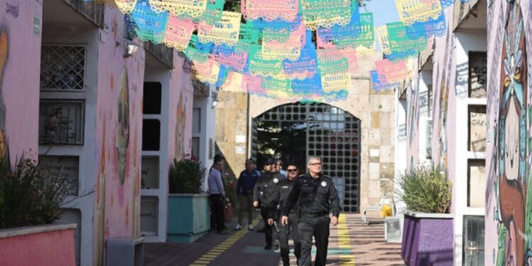 Zapopan anuncia el Operativo Día de Muertos 2025 en cementerios municipales