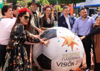 Gobierno de Tlaquepaque impone nuevo récord del altar más grande del mundo