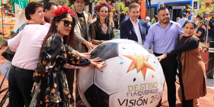 Gobierno de Tlaquepaque impone nuevo récord del altar más grande del mundo