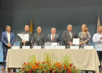 Firman SICyT y Seminario Arquidiocesano de Guadalajara convenio para validar estudios profesionales de seminaristas