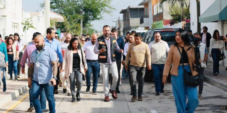 Gobierno de Tlajomulco mejora la movilidad en El Refugio con la renovación de calles