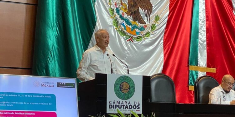 Director de Pemex asegura inhabilitación de 2 mil tomas clandestinas