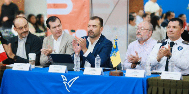 Avanzan trabajos para modelo de transporte escolar en López Mateos