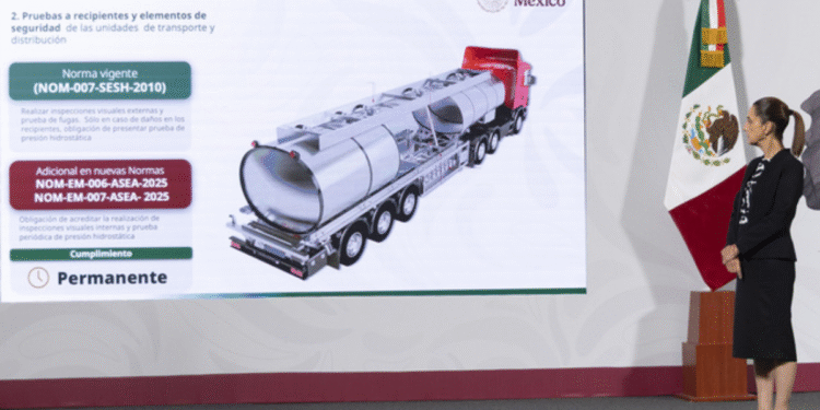 Nuevas normas buscan transporte y distribución de Gas LP a velocidad controlada, sin fugas y con vigilancia permanente: Presidenta