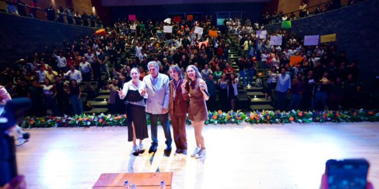 Más de 300 jóvenes participan en el Encuentro de Juventudes Líderes en Zapopan