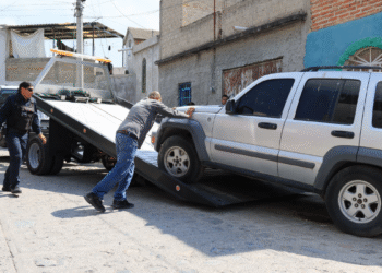 Buscan liberar calles de Tlaquepaque con programa contra autos abandonados