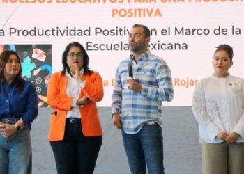 Gobierno de Tlajomulco reconoce la vocación docente en jornada de capacitación para más de 800 maestras y maestros