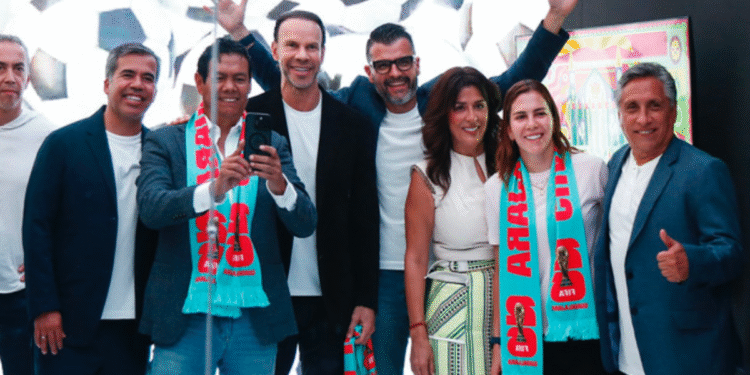 Comparten leyendas mundialistas sus vivencias en Fiestas de Octubre