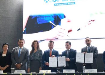 Encabeza Pablo Lemus Navarro, Gobernador de Jalisco, firma de compromisos para fortalecer las instituciones con Política Estatal Anticorrupción de Jalisco (PEAJAL)