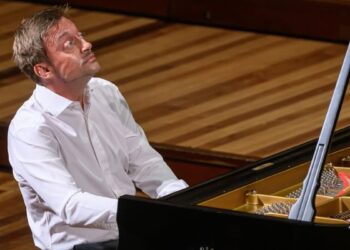 Presenta Secretaría de Cultura al pianista español José Enrique Bagaría en el Teatro Degollado