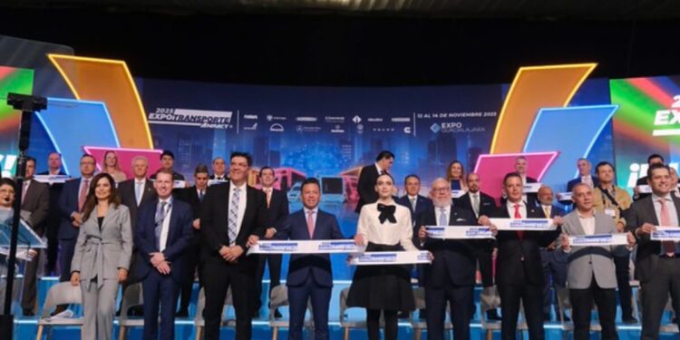 Inaugura Pablo Lemus Navarro, Gobernador de Jalisco, Expo Transporte ANPACT 2025      
